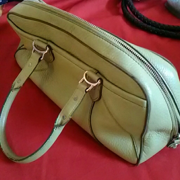 ✨✨✨ Beautiful Green Leather Bag by COLE HAAN - Picture 2 of 8